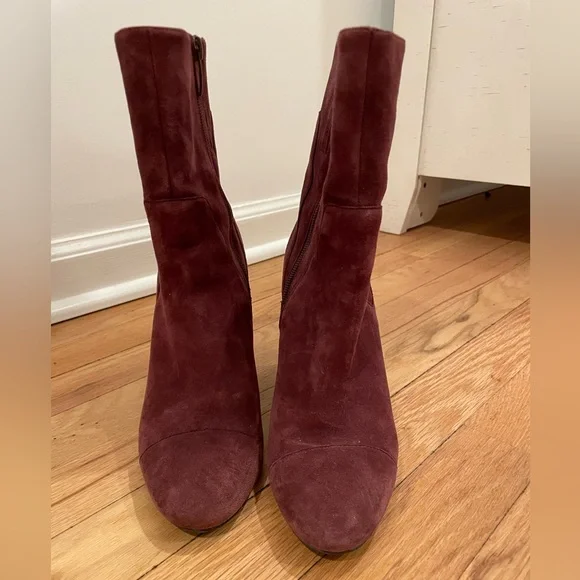 Kendall & Kylie Leather Booties - Picture 1 of 6